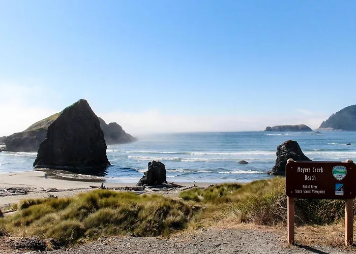 2 Bed 1 Bath Vacation Home In Gold Beach